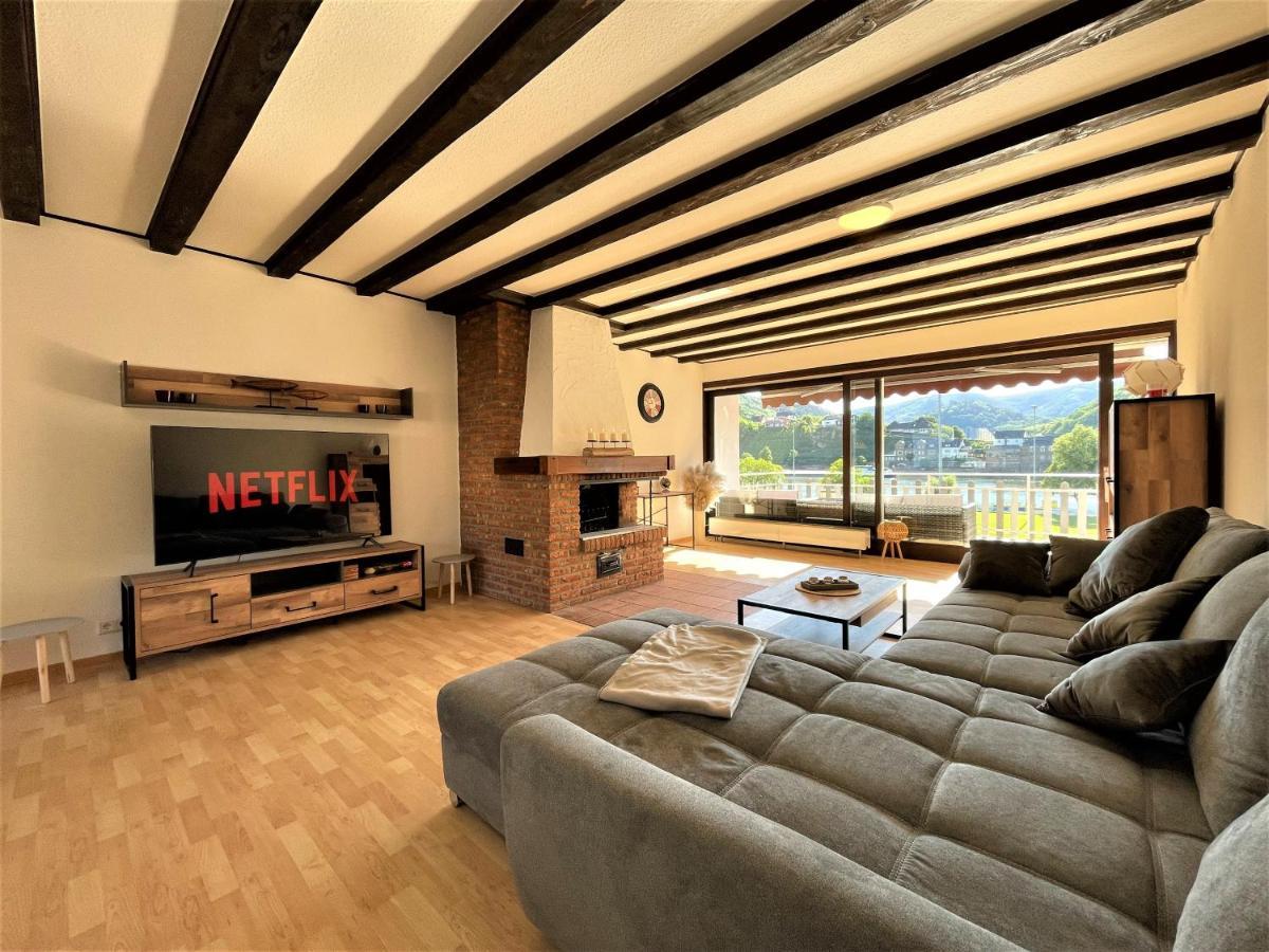 Appartement Traumaussicht Kamin Balkon Burgblick 65 Zoll Tv Netflix Sky Joyn Lindenplatz à Bullay Extérieur photo