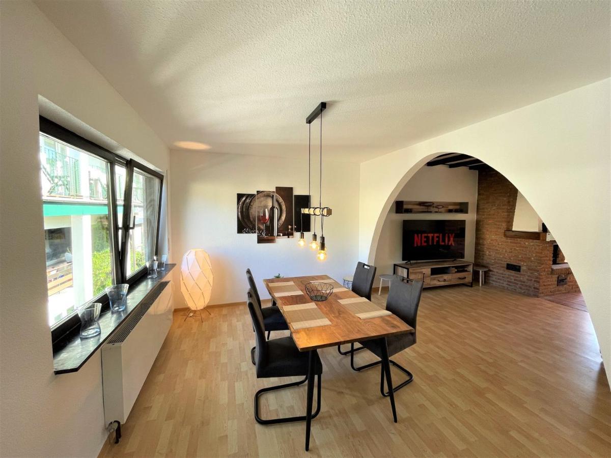 Appartement Traumaussicht Kamin Balkon Burgblick 65 Zoll Tv Netflix Sky Joyn Lindenplatz à Bullay Extérieur photo