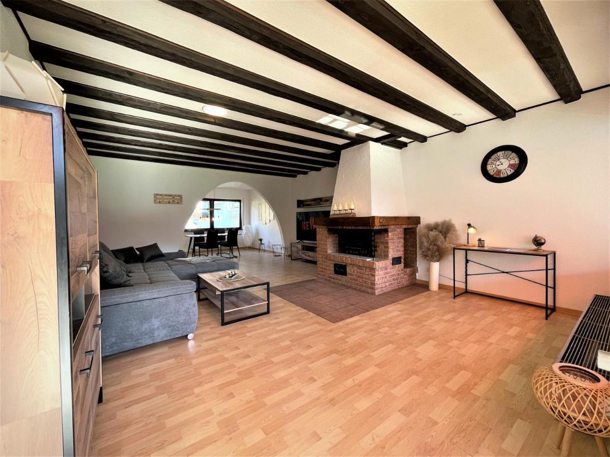 Appartement Traumaussicht Kamin Balkon Burgblick 65 Zoll Tv Netflix Sky Joyn Lindenplatz à Bullay Extérieur photo