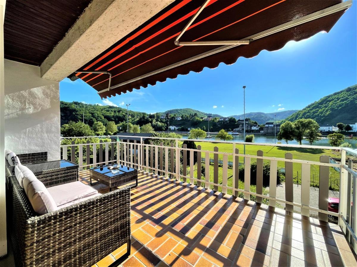 Appartement Traumaussicht Kamin Balkon Burgblick 65 Zoll Tv Netflix Sky Joyn Lindenplatz à Bullay Extérieur photo