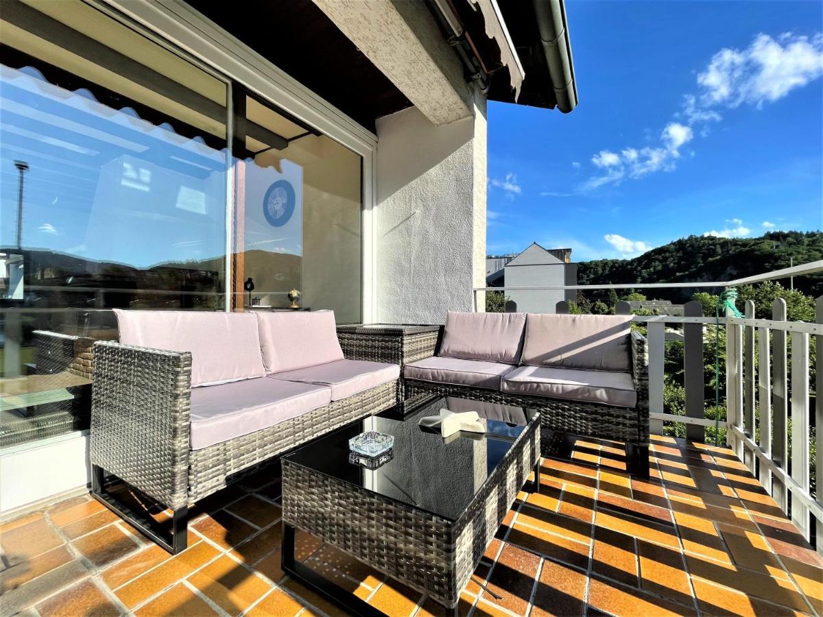 Appartement Traumaussicht Kamin Balkon Burgblick 65 Zoll Tv Netflix Sky Joyn Lindenplatz à Bullay Extérieur photo